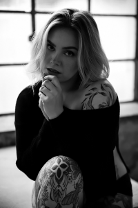 Stilvolle Boudoir-Fotografie für Frauen, die ihre Sinnlichkeit feiern möchten. Zeitlose Boudoir-Fotografie – by Femmina Fotografie