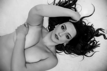 Stilvolle Boudoir-Fotografie für Frauen, die ihre Sinnlichkeit feiern möchten. Zeitlose Sinnlichkeit – Boudoir Fotografie Thaleischweiler.