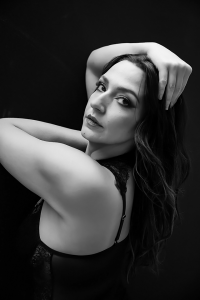 Stilvolle Boudoir-Fotografie für Frauen, die ihre Sinnlichkeit feiern möchten. Zeitlose Boudoir-Fotografie – by Femmina Fotografie